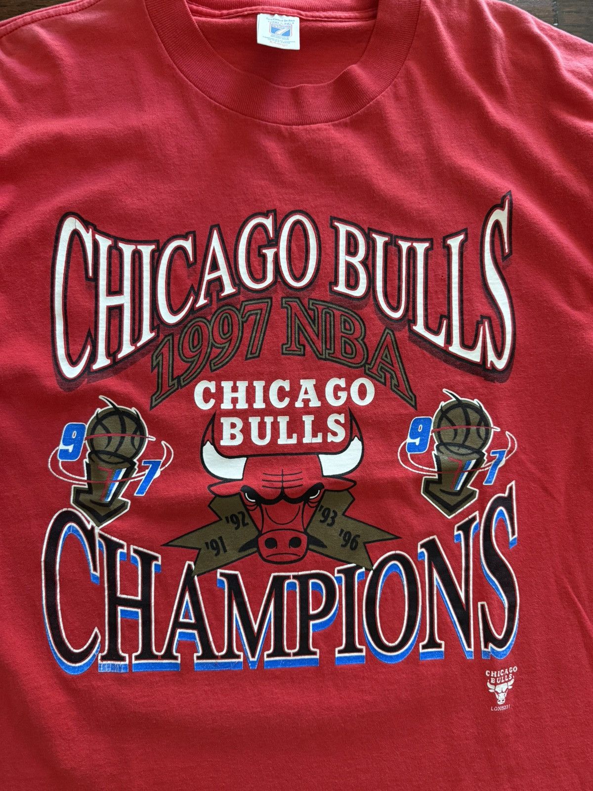 Logo 7 Vintage 1997 Chicago Bulls NBA Champions T Size US XL / EU 56 / 4 - 2 Thumbnail