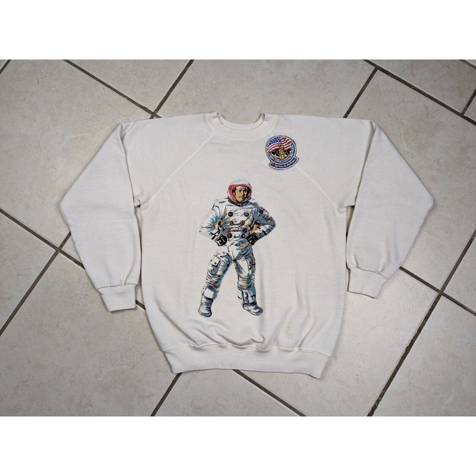 Hanes Vtg Spaceman Astronaut Neil Armstrong Crewneck Sweatshirt Size US M / EU 48-50 / 2 - 1 Thumbnail