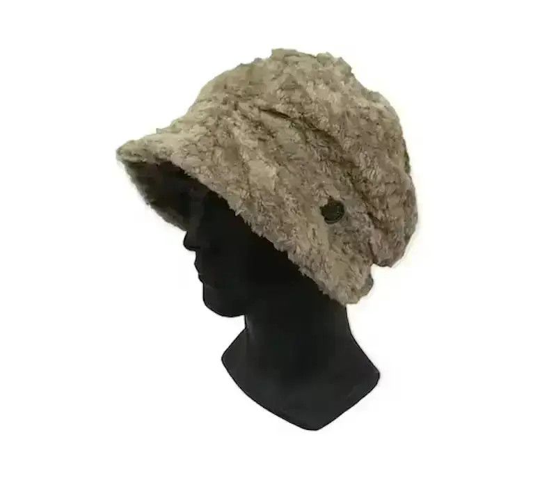 Japanese Brand Rare Japanese Brand Fur Fleece Bucket Hat Size ONE SIZE - 1 Thumbnail