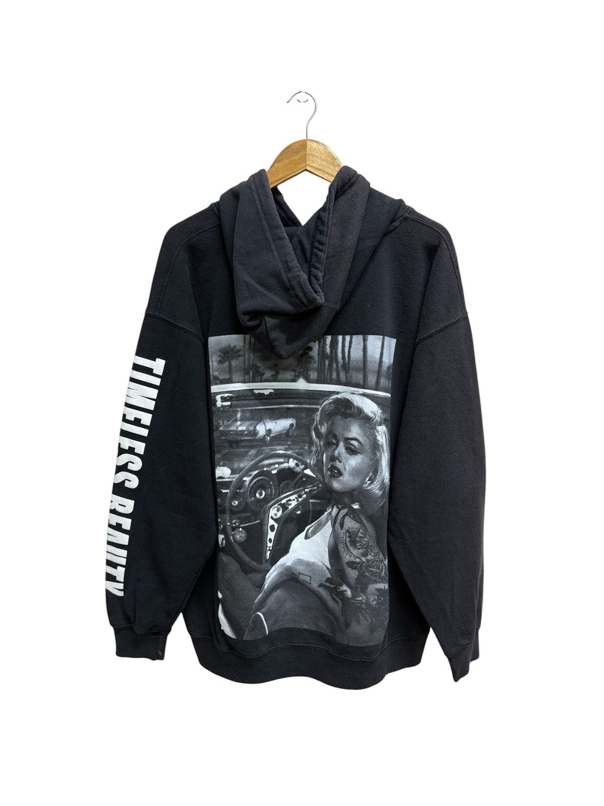 Japanese Brand Mariyln Monroe Graphic Hoodie Timeless Beauty Pullover Sweat Size US XL / EU 56 / 4 - 1 Thumbnail