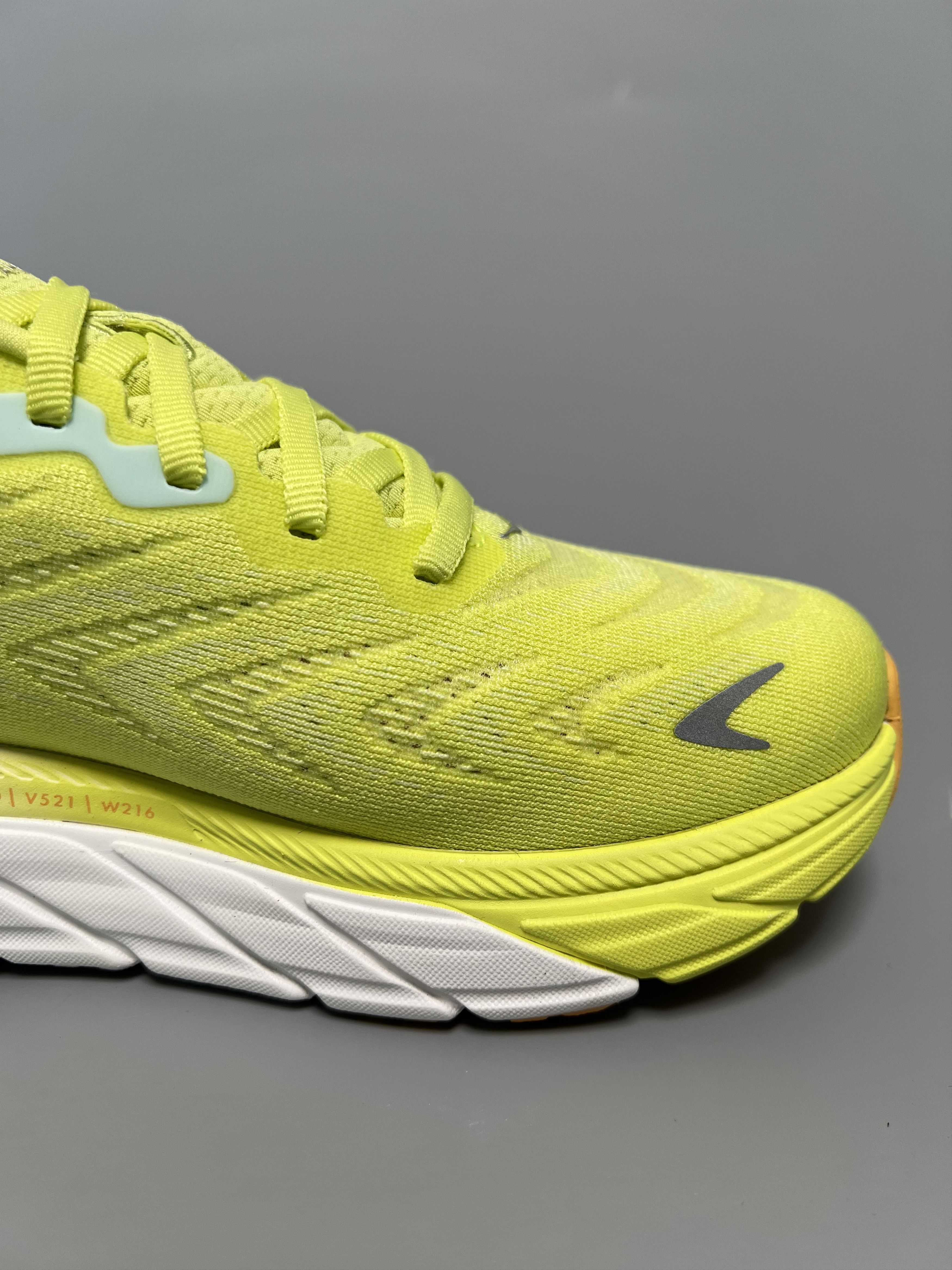 Hoka 7B Hoka One One Arahi 6 Running Shoes 1123195-CGWHT Size US 7 / IT 37 - 7 Thumbnail
