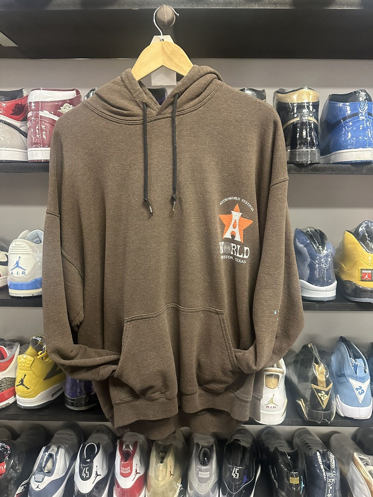 Travis Scott Travis scott astro world hoodie large pre owned Size US L / EU 52-54 / 3 - 1 Thumbnail