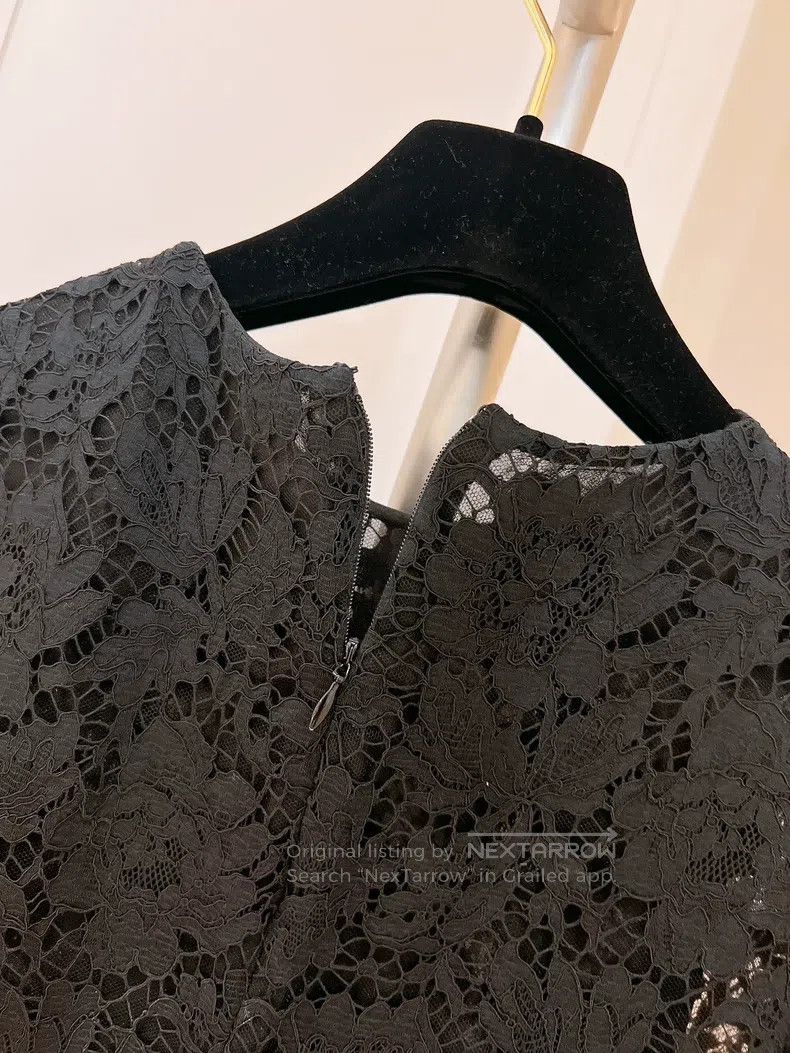 Valentino Valentino Black lace dress Size S / US 4 / IT 40 - 6 Thumbnail