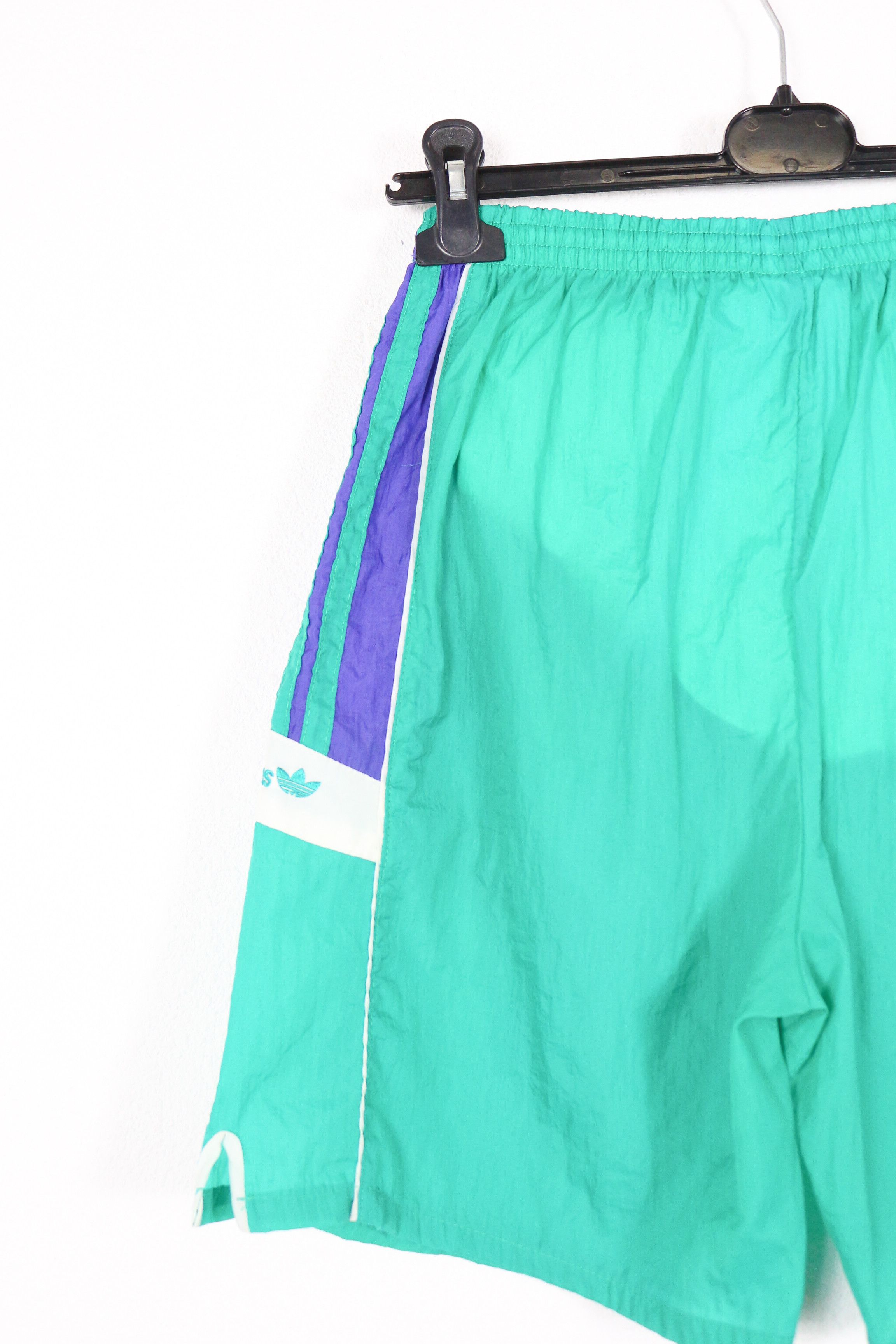 Adidas × Vintage Vintage Adidas Three Stripes Logo Green Shorts Sportswear Size US 32 / EU 48 - 4 Thumbnail