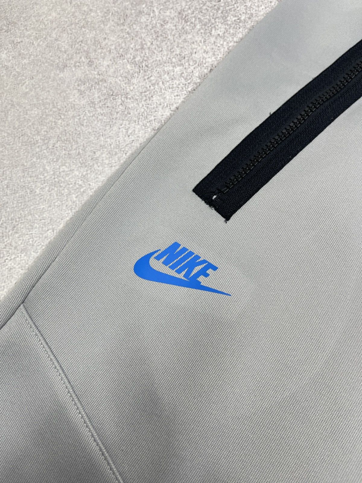 Nike Mens Nike NSW Air Max Sweatpants Grey Drill Y2K TECH ACG Size US 34 / EU 50 - 4 Thumbnail