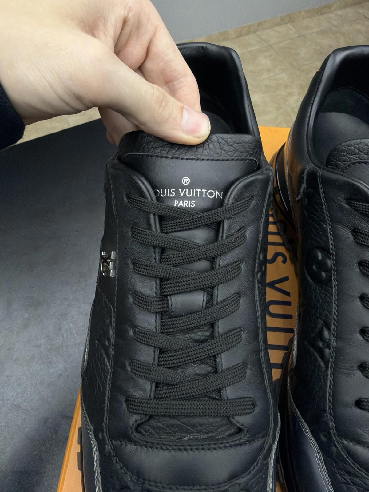 Louis Vuitton Size 10.5LV/11.5US - Louis Vuitton Run Away Triple Black Size US 11.5 / EU 44-45 - 8 Thumbnail