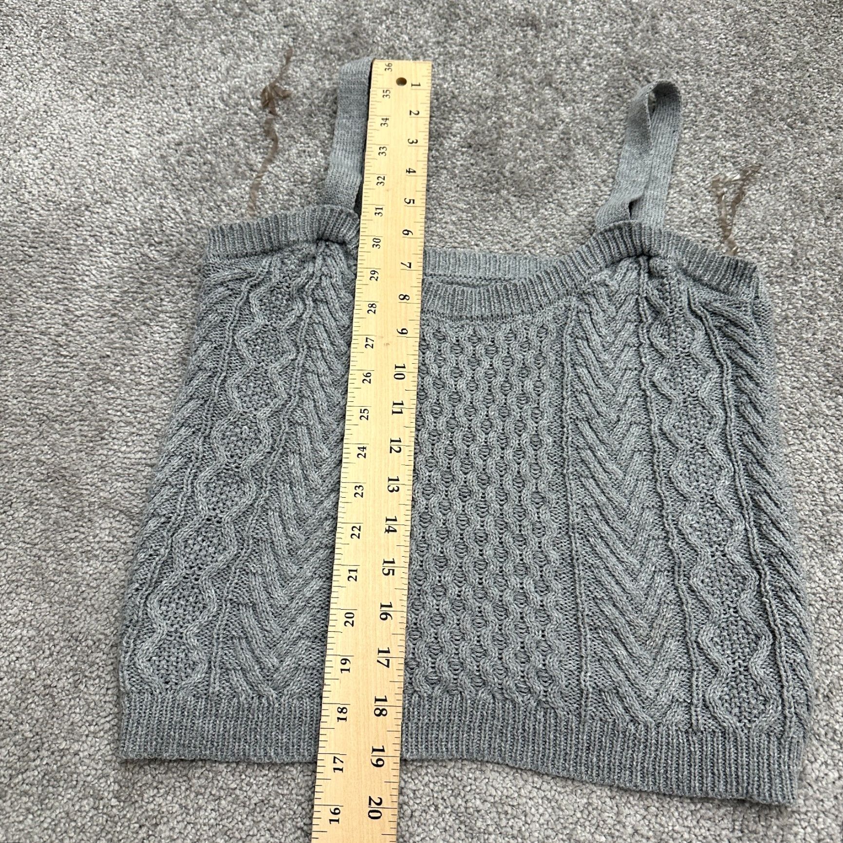 Vintage Absolutely Famous Tank Top Sweater Women L Gray Acrylic Cable-Knit Sleeveless Pullover Lightweight Breathable Size L / US 10 / IT 46 - 7 Thumbnail
