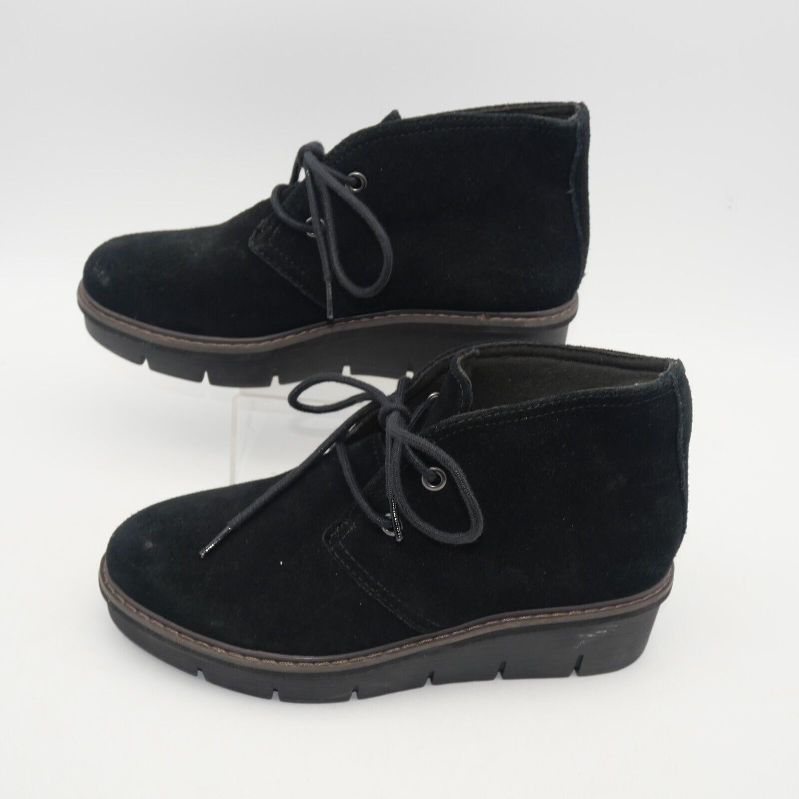 Clarks NEW Clarks Airabell Ankle Chukka Boots Booties Black Suede Size US 5.5 / IT 35.5 - 2 Thumbnail
