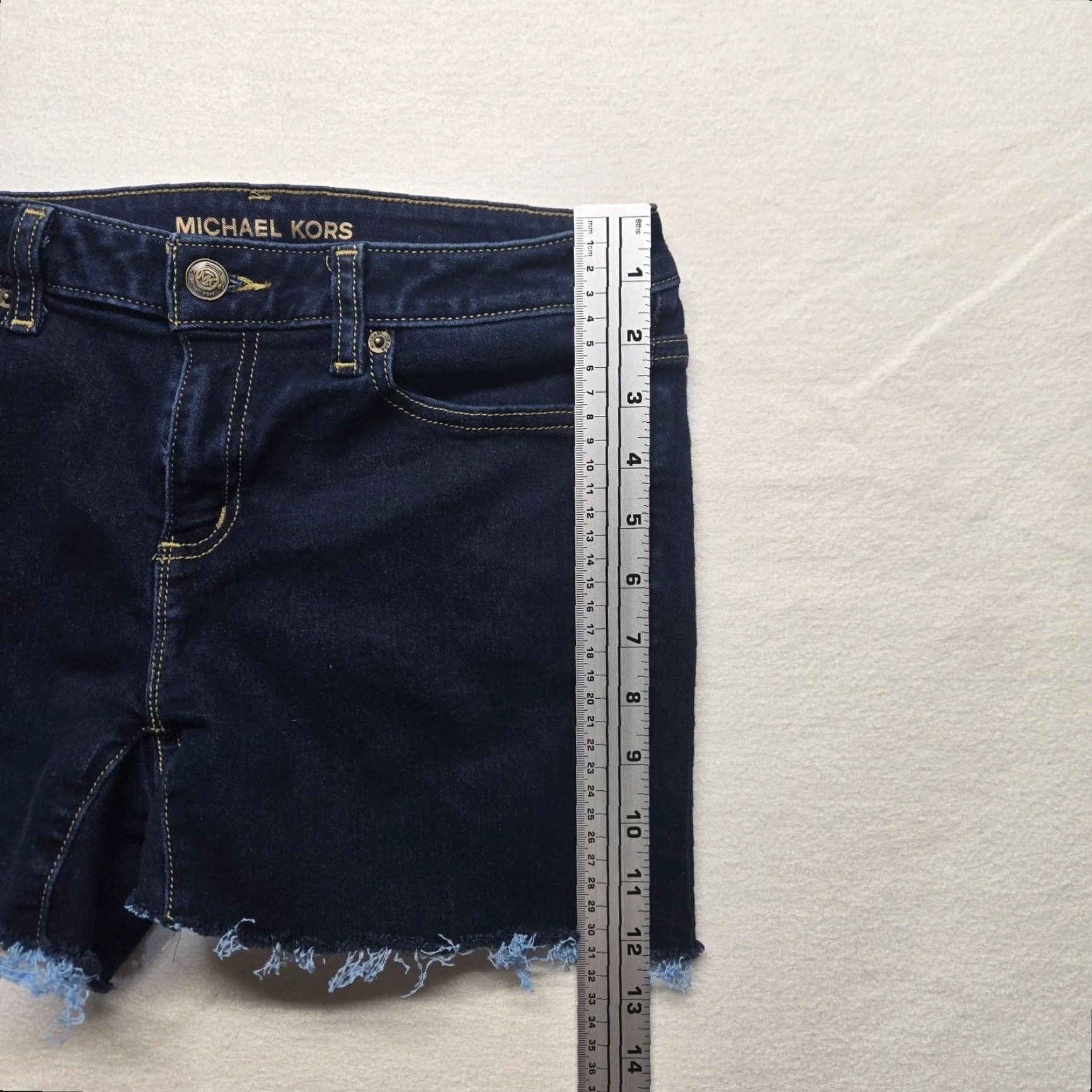 Michael Kors MICHAEL KORS Dark Blue Cut-Off Denim Jeans Adult Women's Size 4 Size 27" / US 4 / IT 40 - 6 Thumbnail