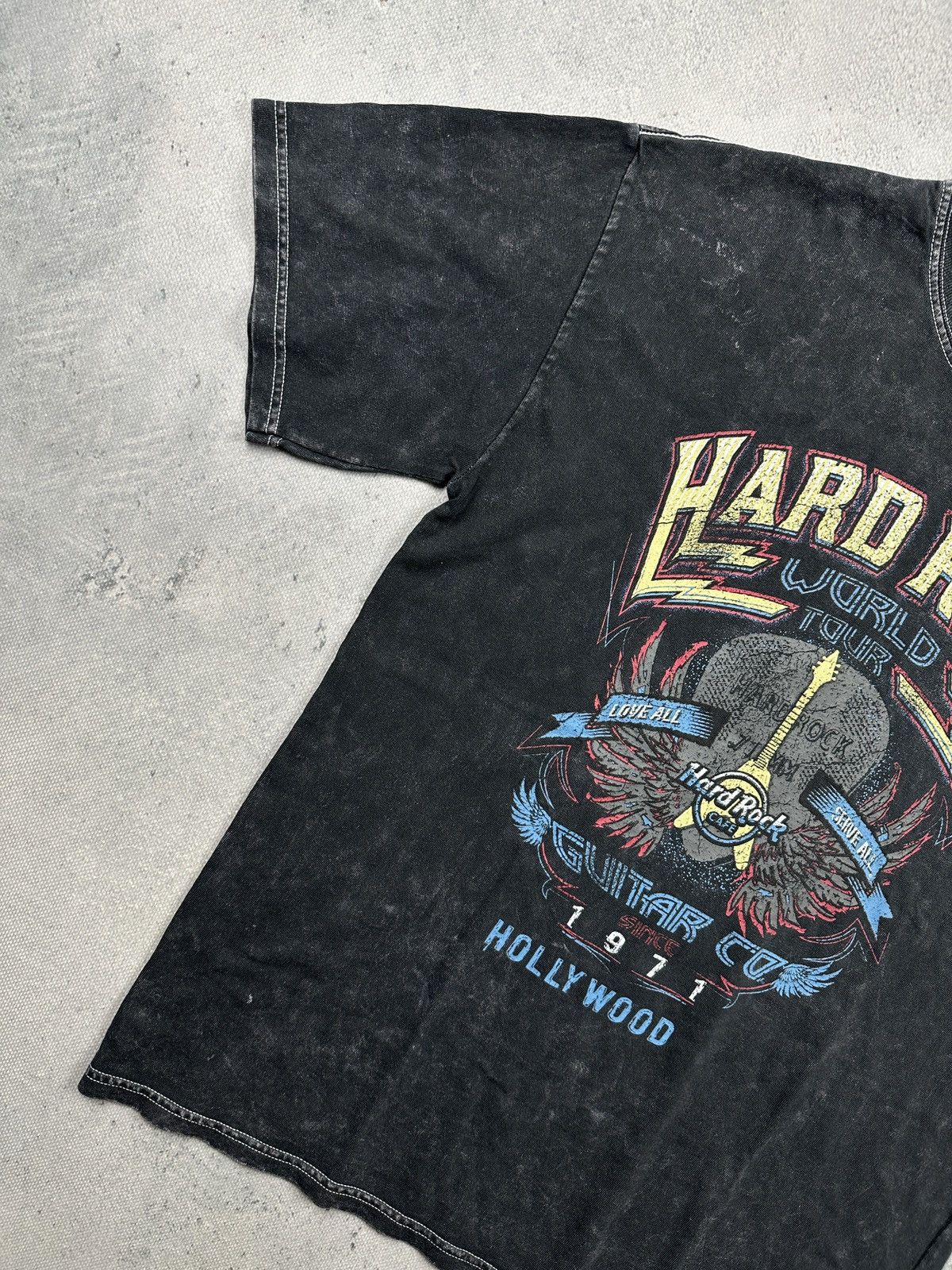 Hard Rock Cafe Vintage Hard Rock Cafe World Tour Hollywood Distressed Tee Size US L / EU 52-54 / 3 - 3 Thumbnail