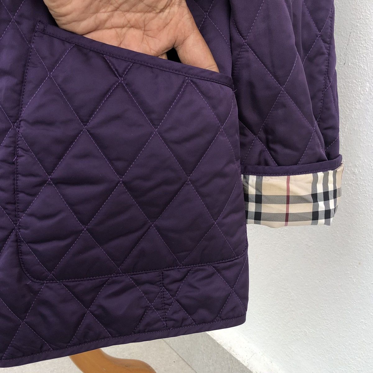 Burberry Burberry London Diamond Quilted Lined Novacheck Jacket Size M / US 6-8 / IT 42-44 - 15 Thumbnail