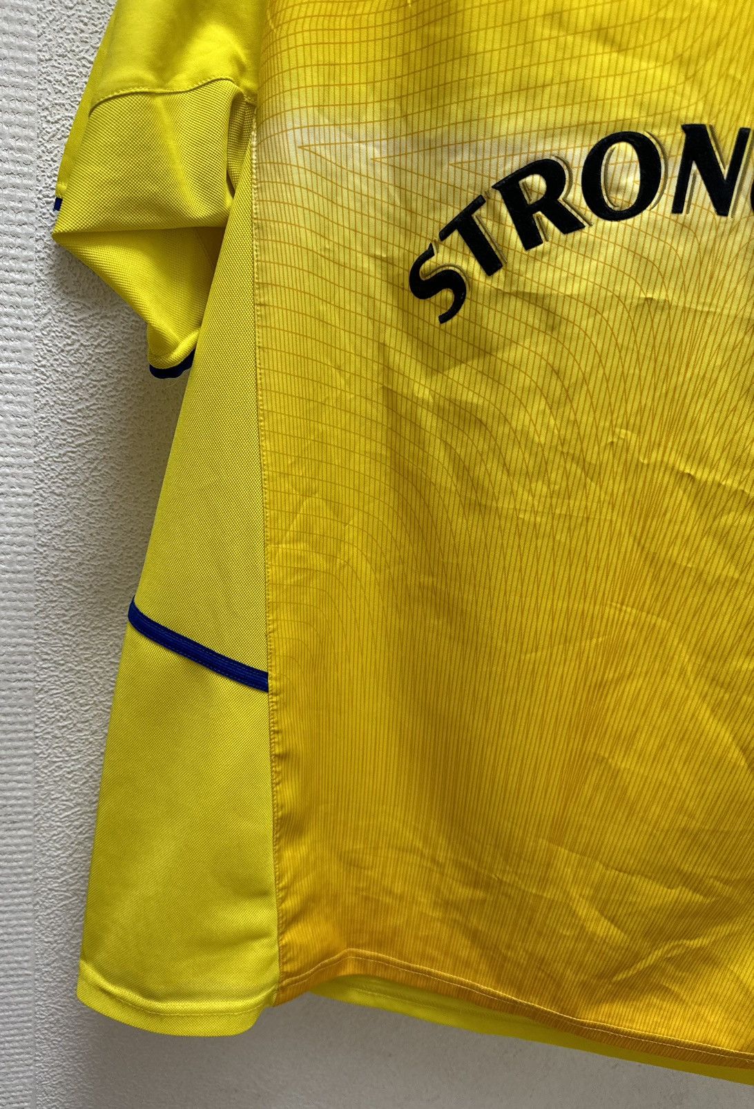 Nike Leeds United nike vintage soccer jersey 2002/03 Xl strongbow Size US XL / EU 56 / 4 - 4 Thumbnail
