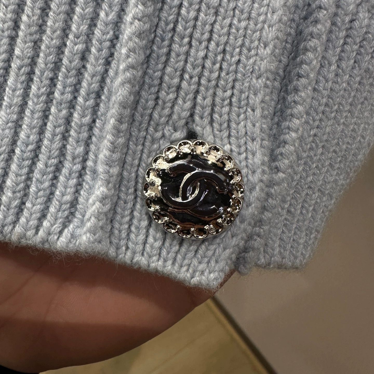 Chanel Chanel apr742 Cashmere Striped Cardigan Size 34 Size XS / US 0-2 / IT 36-38 - 5 Thumbnail