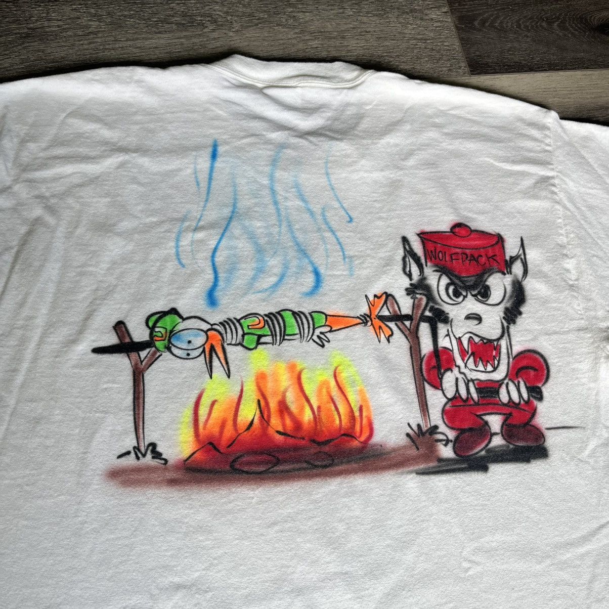 Vintage Vintage 1990s North Carolina NC State Airbrush Logo T Shirt Size US XL / EU 56 / 4 - 3 Thumbnail