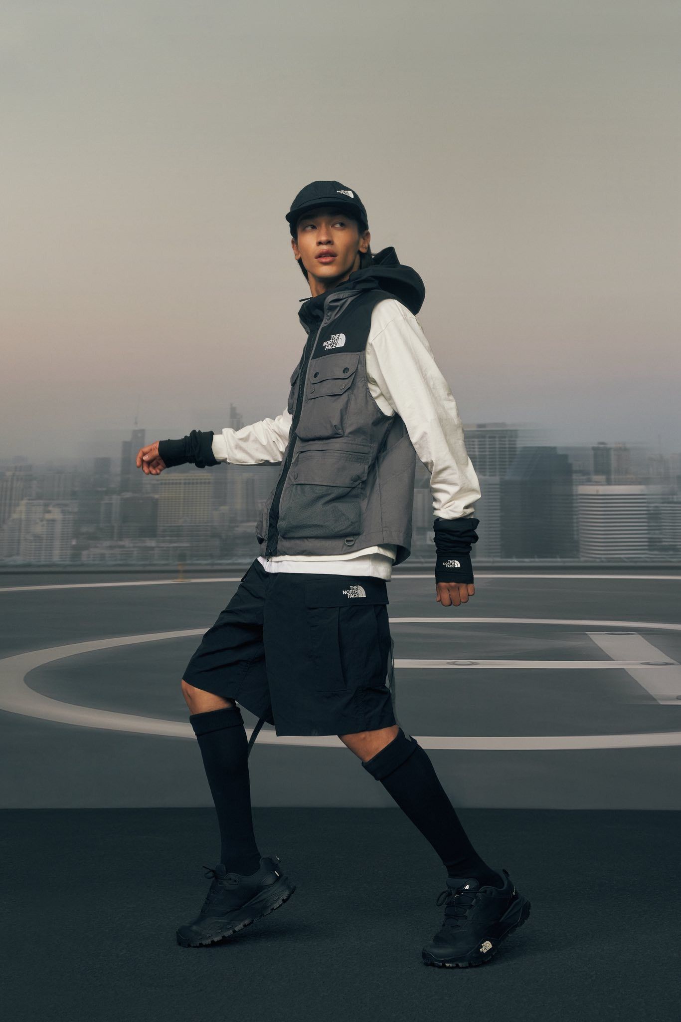Kazuki Kuraishi × The North Face Urban Exploration KAZUKI OUTDOOR 2 IN 1 Fishing Jacket Size US M / EU 48-50 / 2 - 2 Thumbnail
