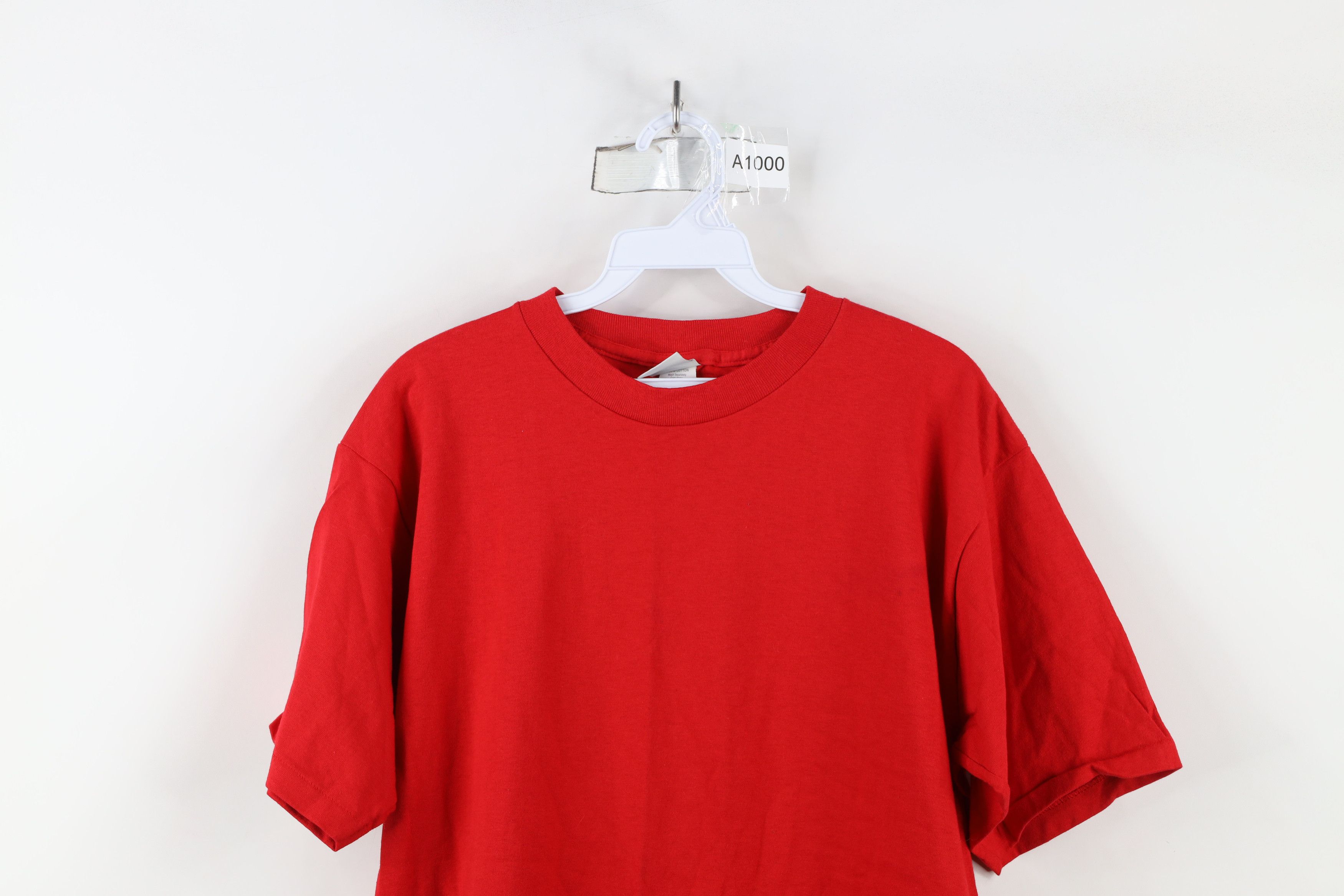 Vintage Vintage 90s Streetwear Heavyweight Cotton T-Shirt Red USA Size US L / EU 52-54 / 3 - 2 Thumbnail