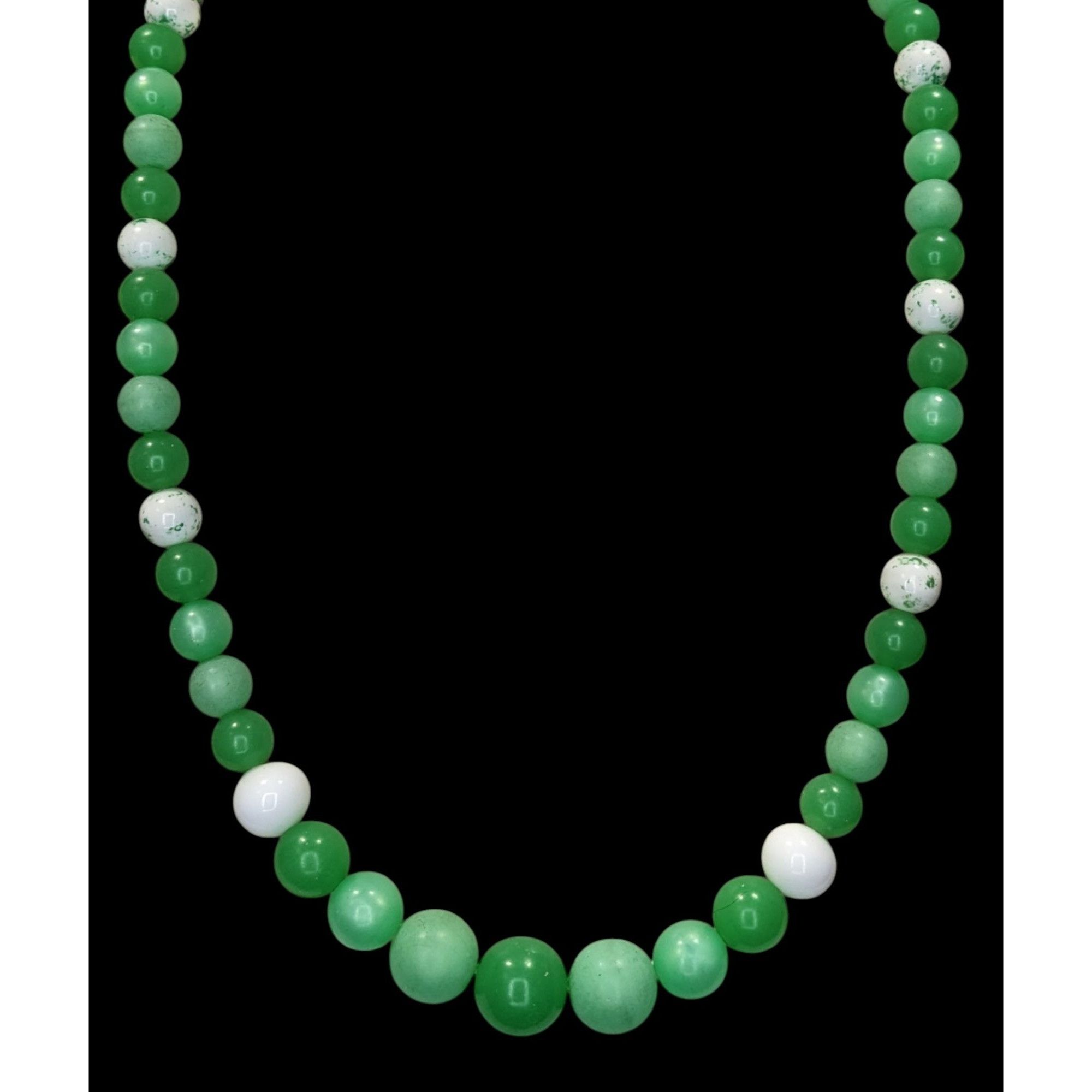 Other Vintage Retro Green & White Beaded Necklace Size ONE SIZE - 3 Thumbnail