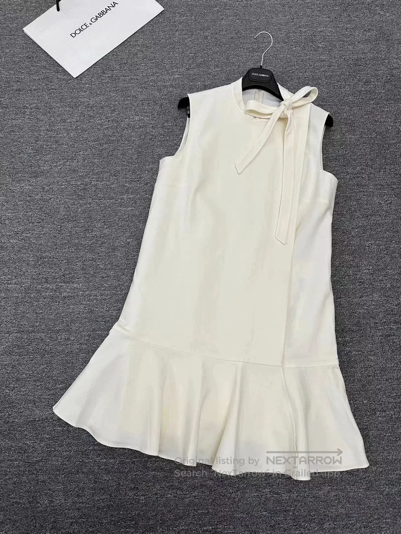 Valentino Valentino Sleeveless Dress. Size US S / EU 44-46 / 1 - 1 Thumbnail