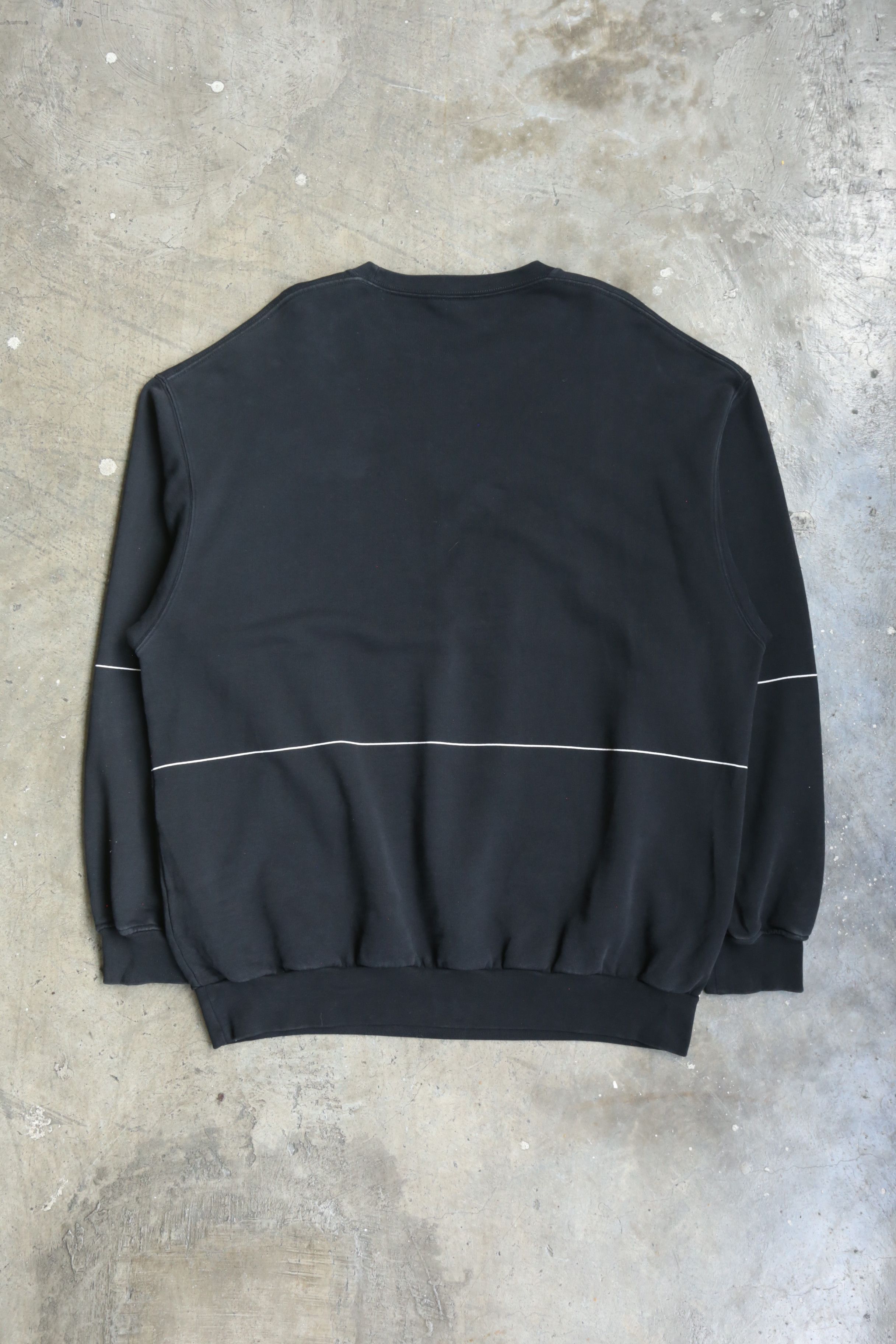 Balenciaga Balenciaga - F/W 17 - Oversized Homme Sweater Size US L / EU 52-54 / 3 - 3 Thumbnail