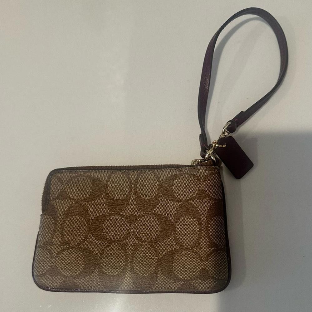 Coach COACH Corner Zip Wristlet Signature Khaki PVC Sherry Leather Size ONE SIZE - 6 Thumbnail