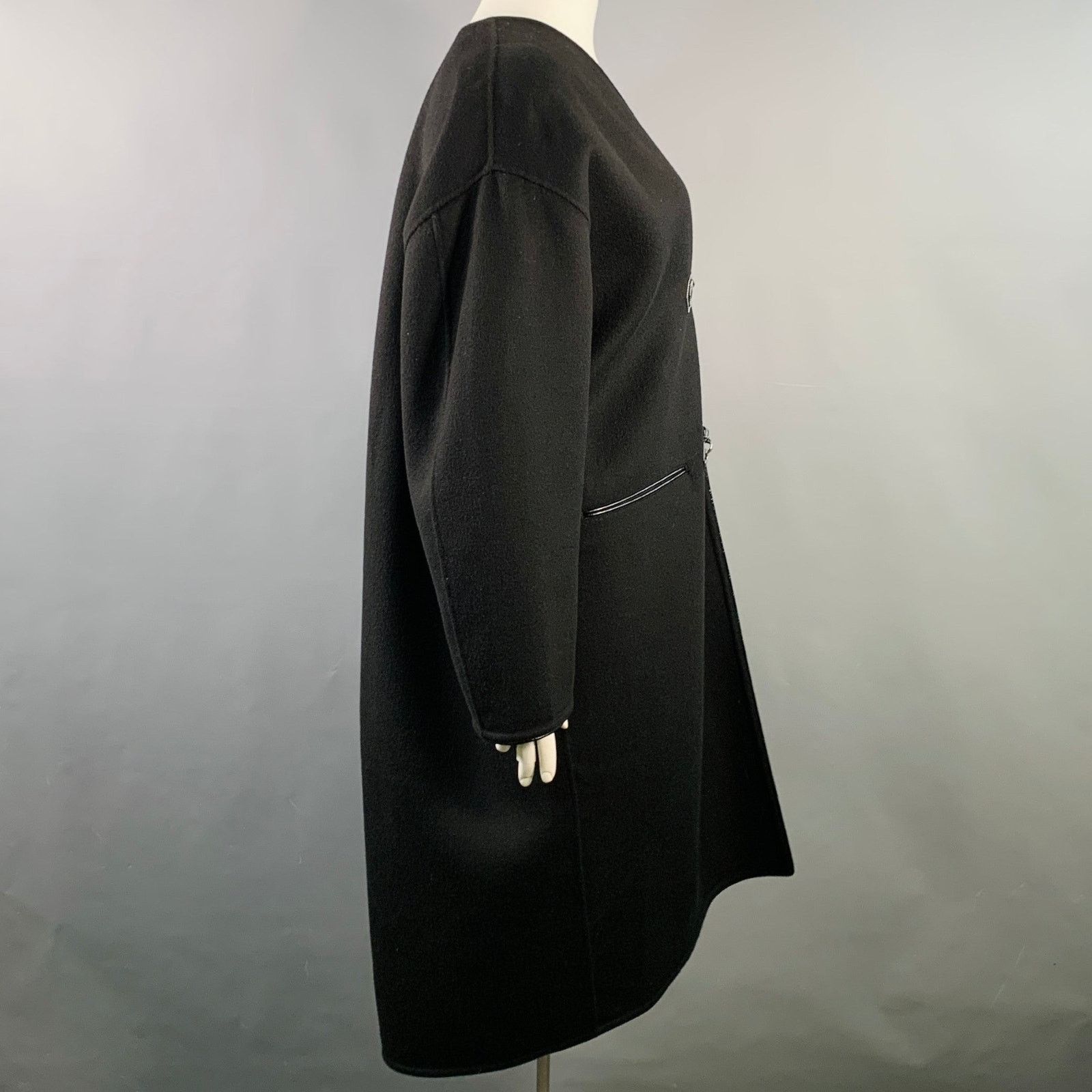 Toteme TOTEME Size L Black Wool Cashmere V-Neck Clasp Coat Size L / US 10 / IT 46 - 3 Thumbnail