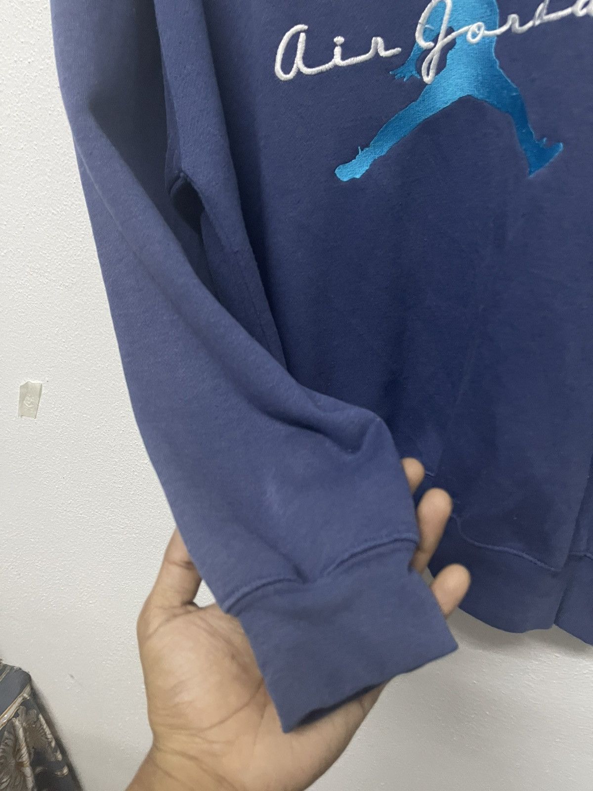 Jordan Brand × Nike × Vintage 90s NIKE AIR JORDAN EMBROIDERED LOGO CREWNECK NICELY FADED Size US L / EU 52-54 / 3 - 8 Thumbnail