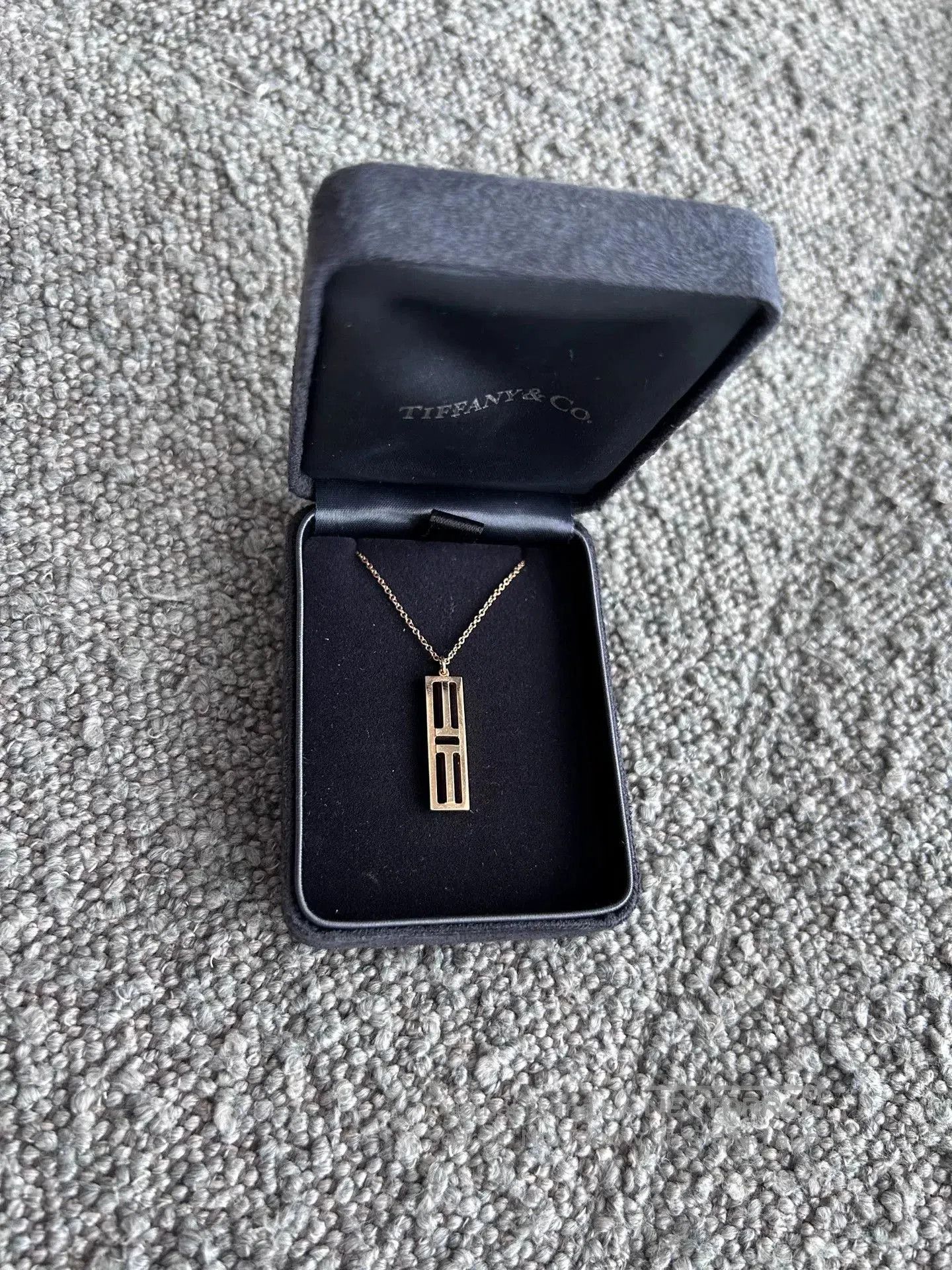 Tiffany & Co. Tiffany Rose Gold Double T Necklace. Size ONE SIZE - 2 Thumbnail