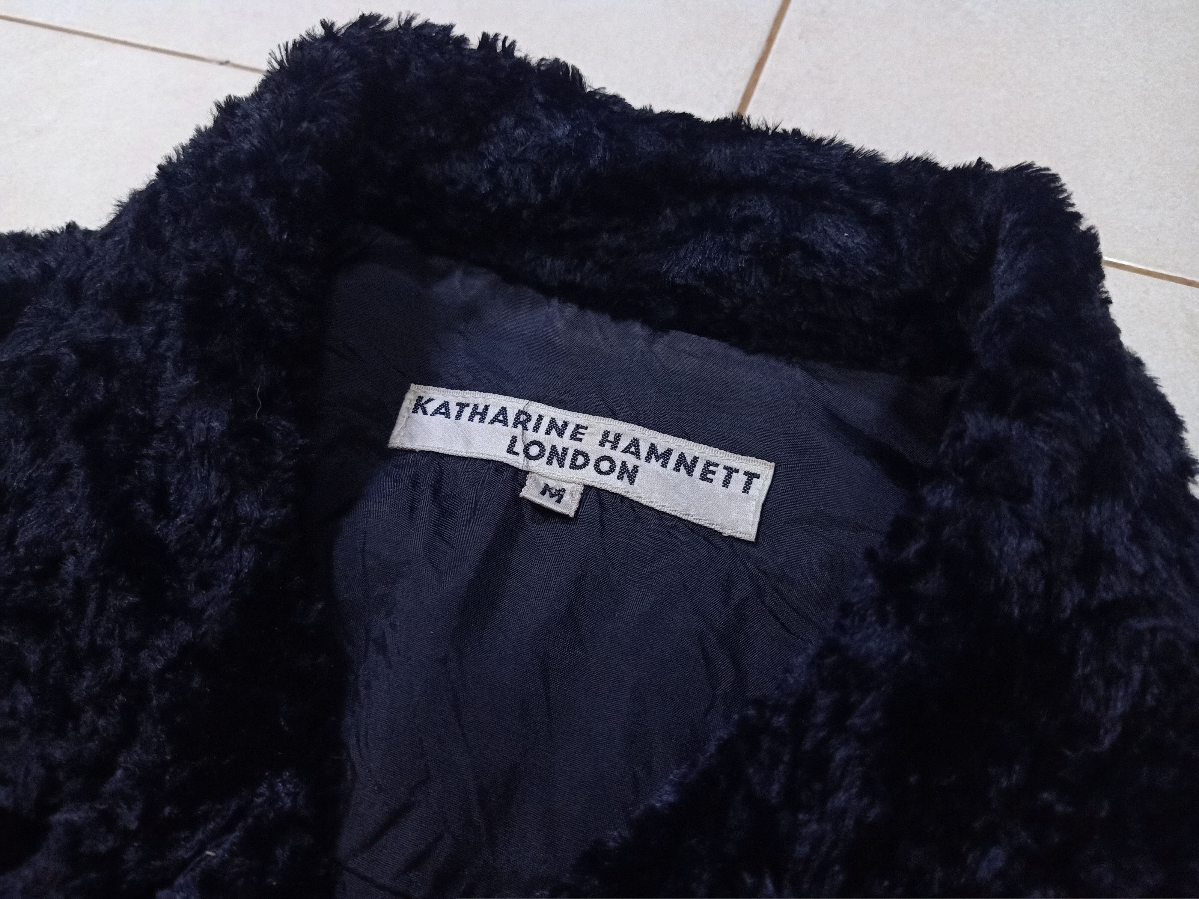 Katharine Hamnett London KATHARINE HAMNETT LONDON Faux Fur Black Cropped Blazer Size M / US 6-8 / IT 42-44 - 7 Thumbnail