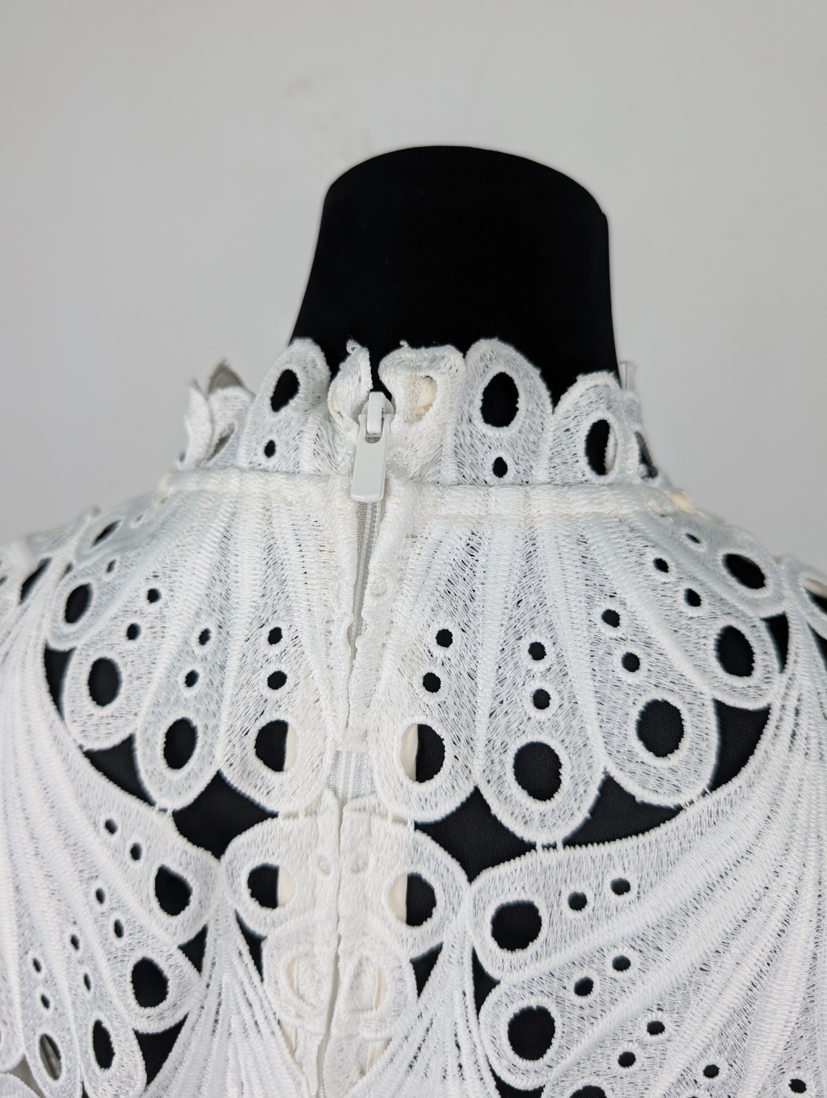Maje Maje White Lulie Guipure Lace Crop Top With Underlay Size XS / US 0-2 / IT 36-38 - 6 Thumbnail
