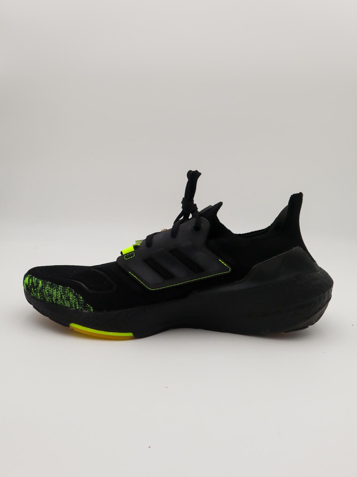 Adidas adidas Ultra Boost 22 – GX5915 – Black / Solar Yellow – BNIB Size US 14 / EU 47 - 6 Thumbnail
