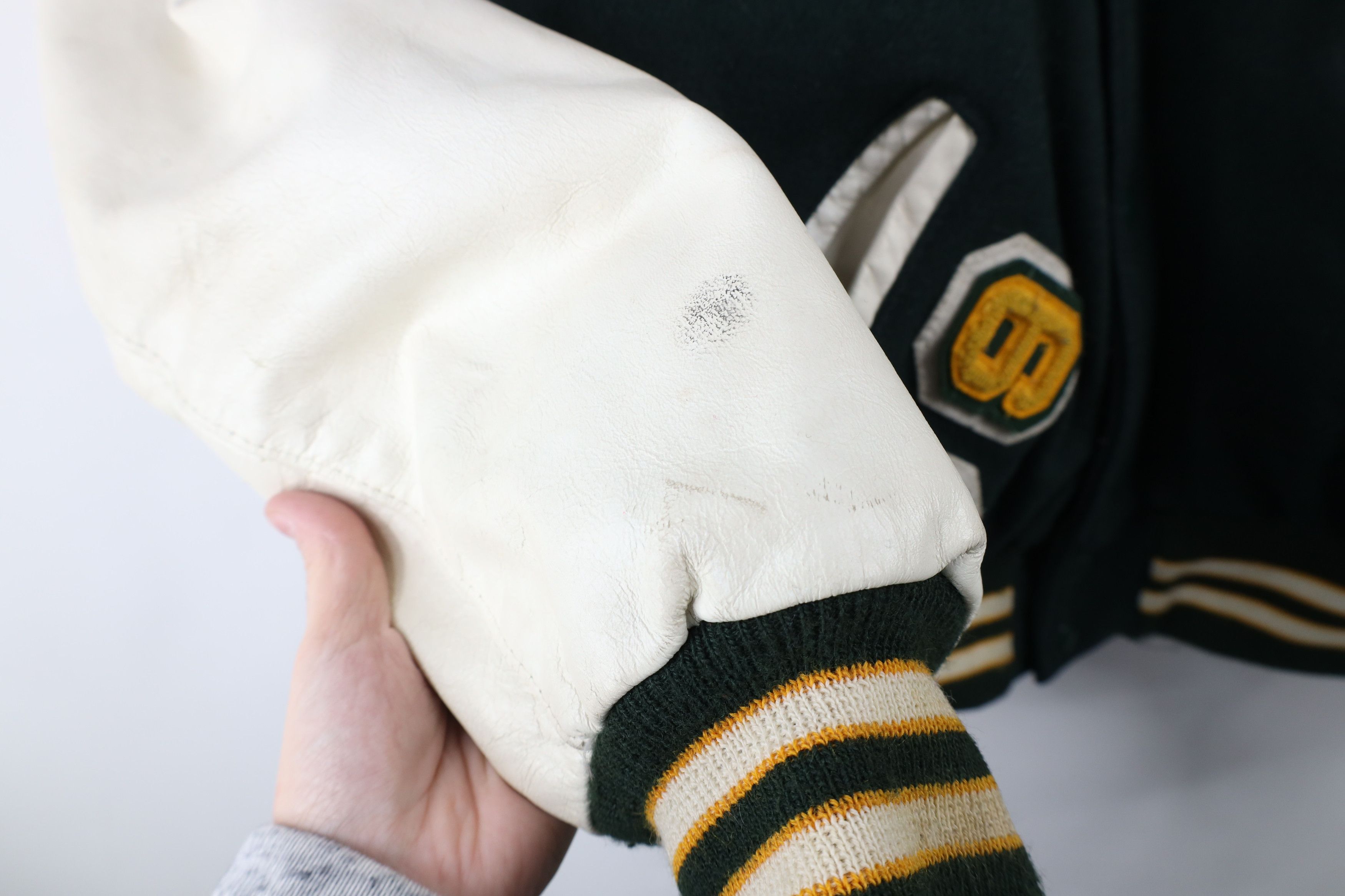 Vintage Vintage Y2K Eagles Wool Leather Varsity Letterman Jacket USA Size US L / EU 52-54 / 3 - 8 Thumbnail