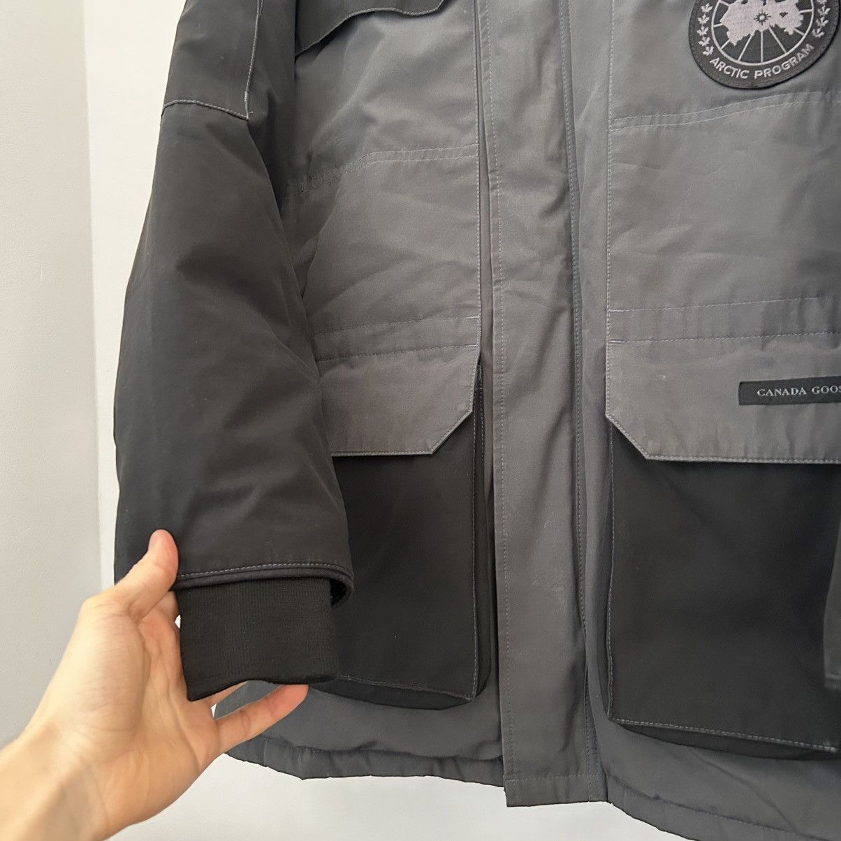Canada Goose Canada Goose Black Label Fur Expedition Parka Grey Black Size US M / EU 48-50 / 2 - 8 Thumbnail