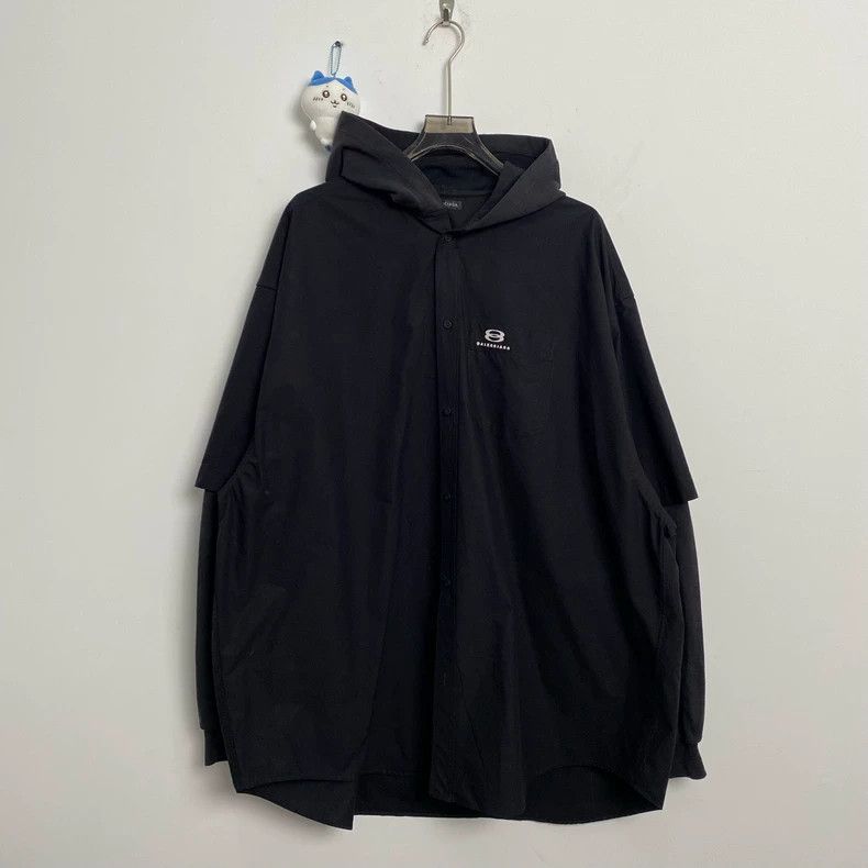 Balenciaga Balenciaga size 37 Double Ring Letter Hooded Fake Two Shir Size US XS / EU 42 / 0 - 1 Thumbnail