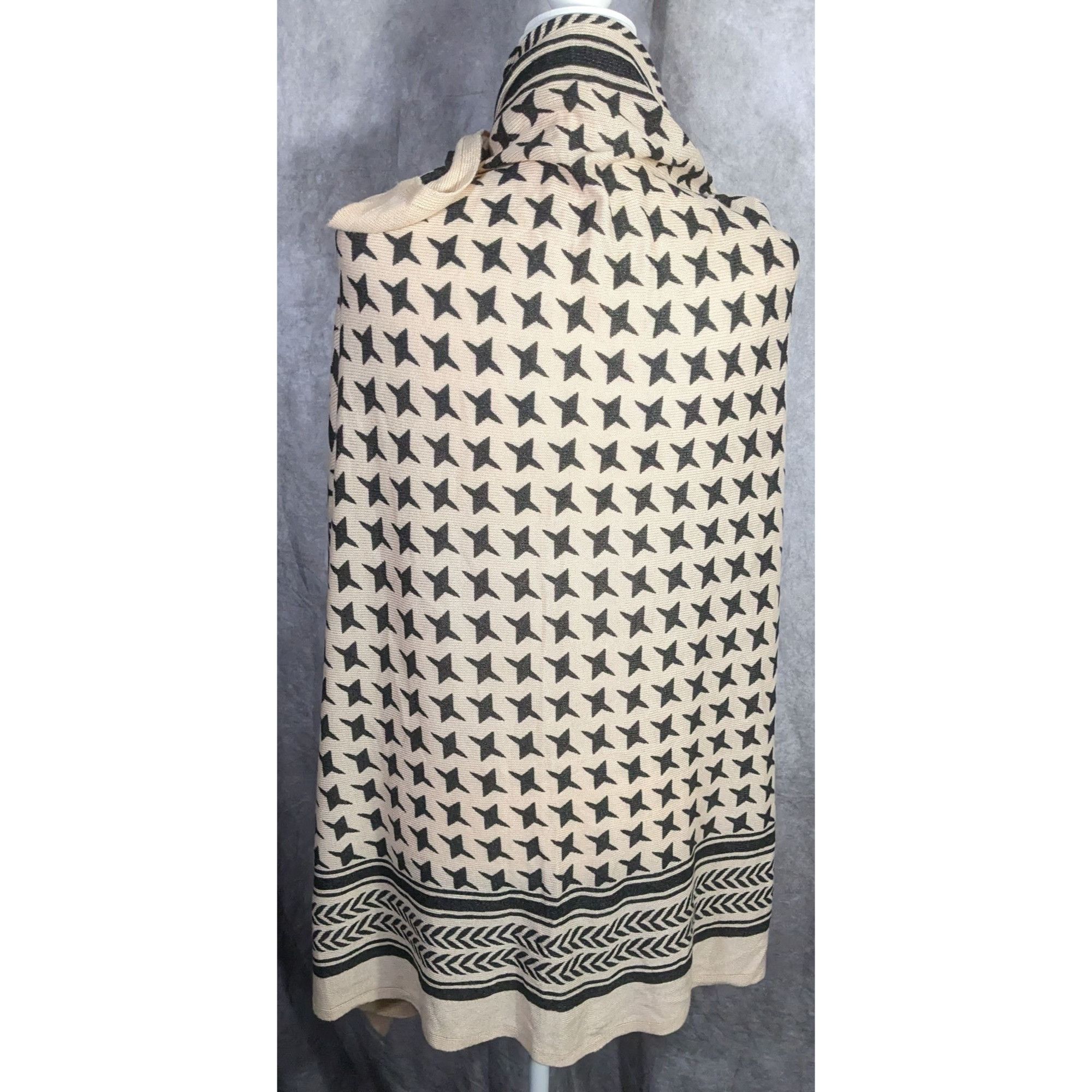 Other Clara H Star Pattern Beige & Black Knit Wrap Scarf Shawl 49x Size ONE SIZE - 14 Thumbnail