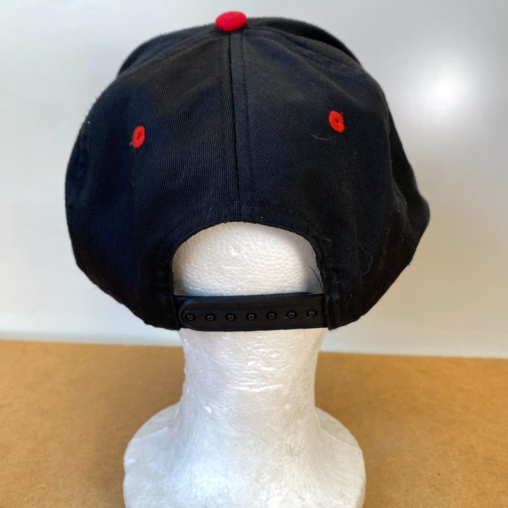 Vintage VINTAGE Toshiba In Touch with Tomorrow Snapback Hat Black Red FAST SHIPPING Size ONE SIZE - 4 Thumbnail
