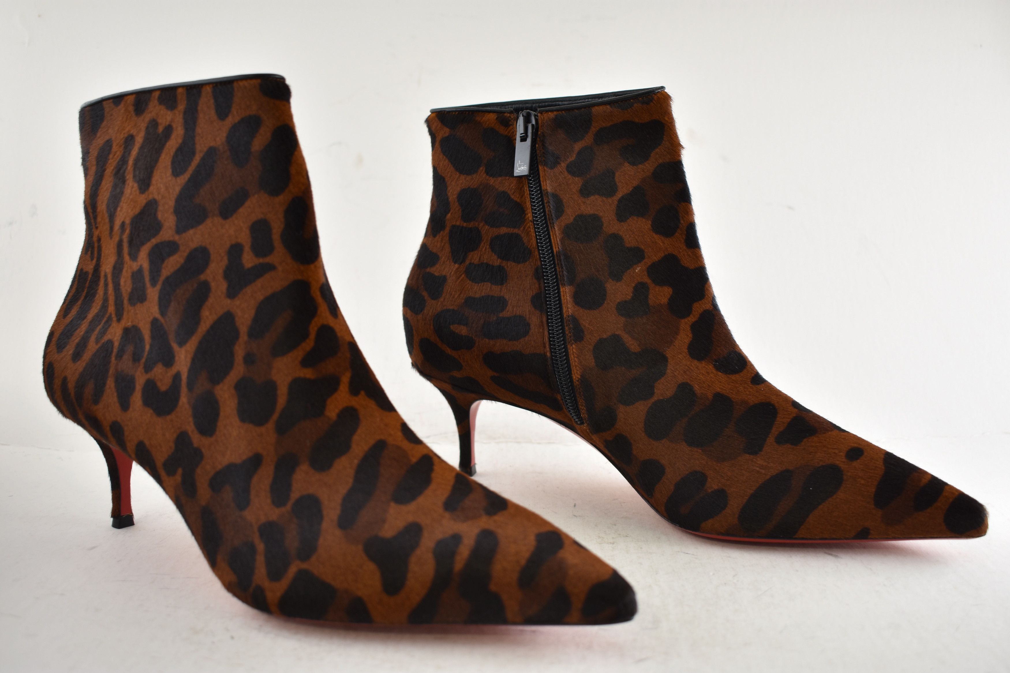 Christian Louboutin So Kate Booty 55 Black Leopard Pony Short Ankle Bootie 40.5 Size US 10.5 / IT 40.5 - 3 Thumbnail