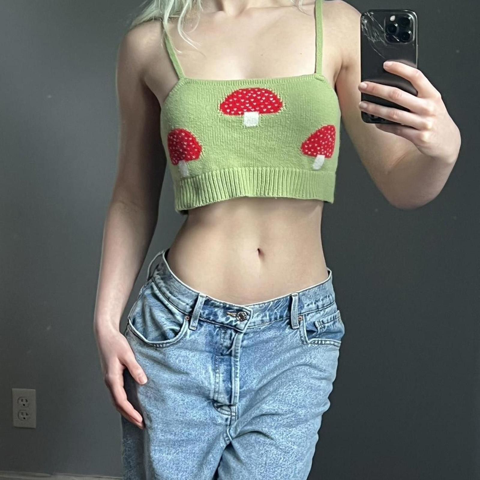 Shein Green and red mushroom crop top Size S / US 4 / IT 40 - 7 Thumbnail