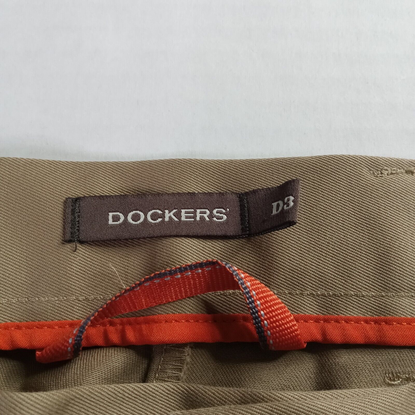 Dockers Dockers D3 Khakis Men's 32x30 Beige Flat Front Classic Fit Size US 32 / EU 48 - 5 Thumbnail