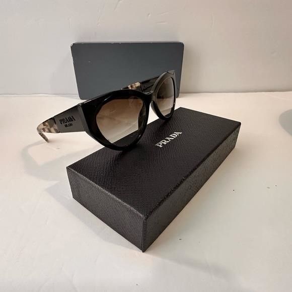 Prada New 💯 Authentic Prada SPR03W Sunglasses Size ONE SIZE - 3 Thumbnail