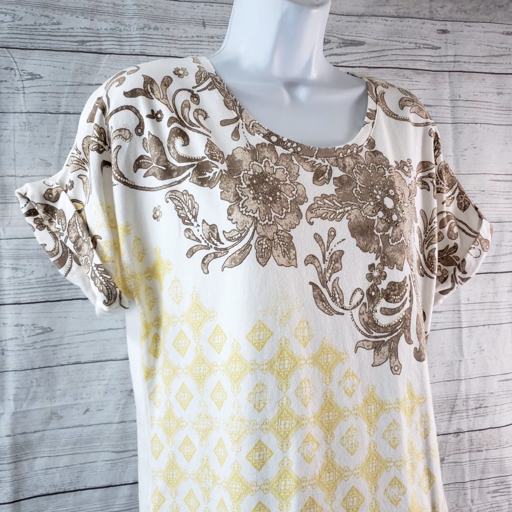 Vintage Chico's Zenergy Womens Top Sz M Brown Floral Embellished Short Sleeve T-Shirt Shirt Casual 90s Womens Size M / US 6-8 / IT 42-44 - 2 Thumbnail