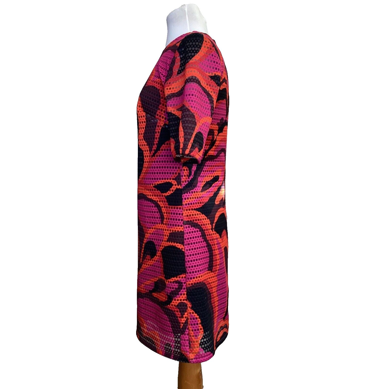 Trina Turk TRINA TURK MOD PRINT LASER CUT SHEATH MINI GO-GO DRESS SZ S Size S / US 4 / IT 40 - 4 Thumbnail