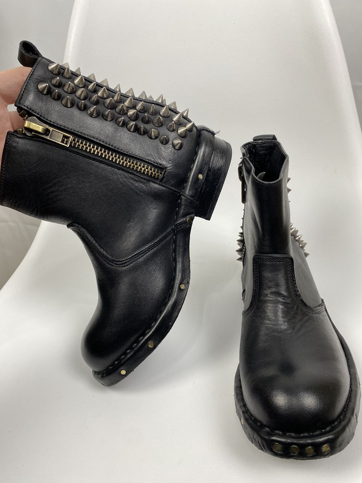Jeffrey Campbell Jeffrey Campbell Spikes Genuine Leather Boots size 36 Size US 6 / IT 36 - 6 Thumbnail