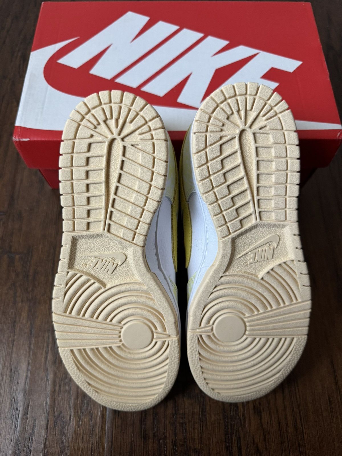 Nike Nike Yellow Strike Dunk Low Size US 7 / IT 37 - 5 Thumbnail