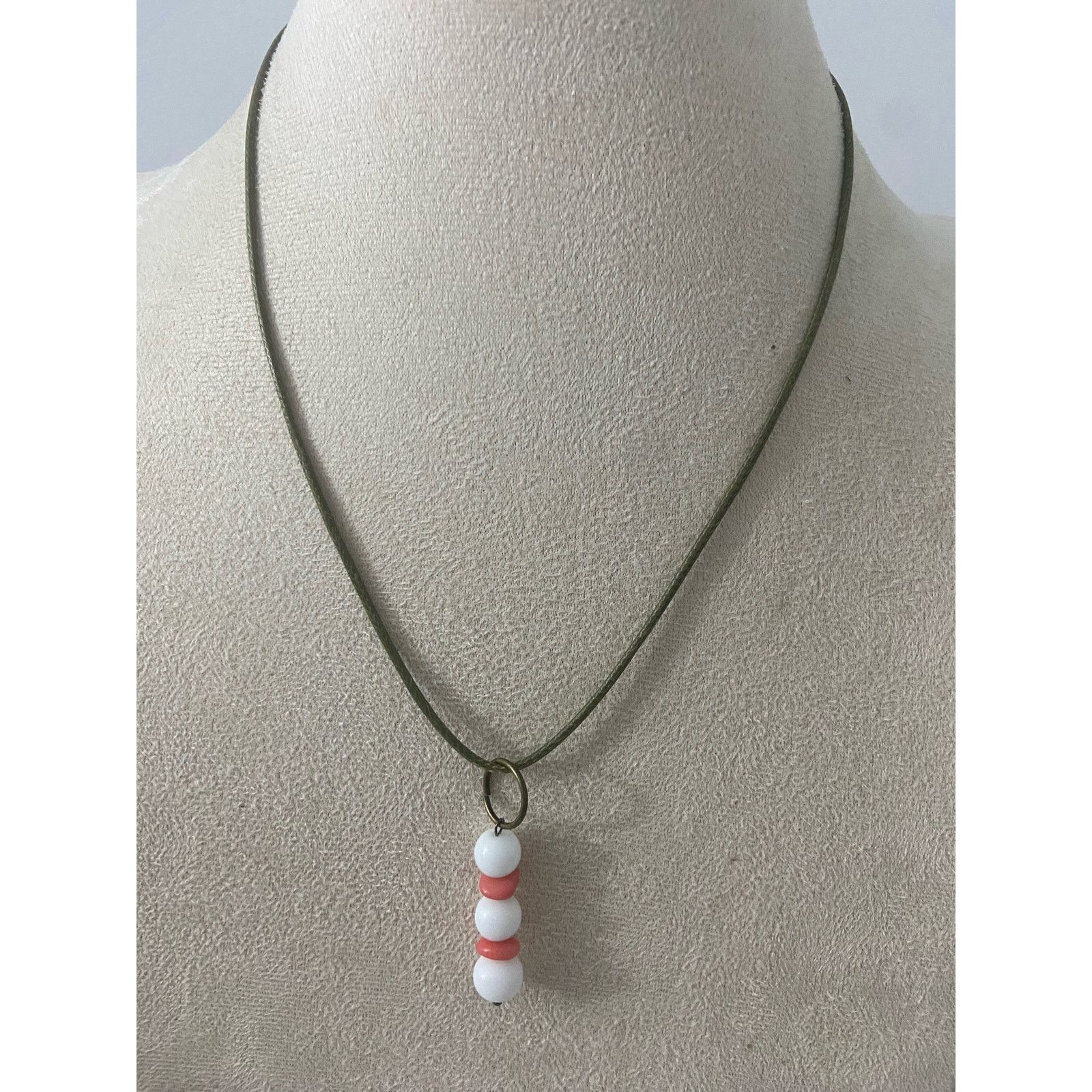 Handmade agate and shell pendant necklace Size ONE SIZE - 1 Thumbnail