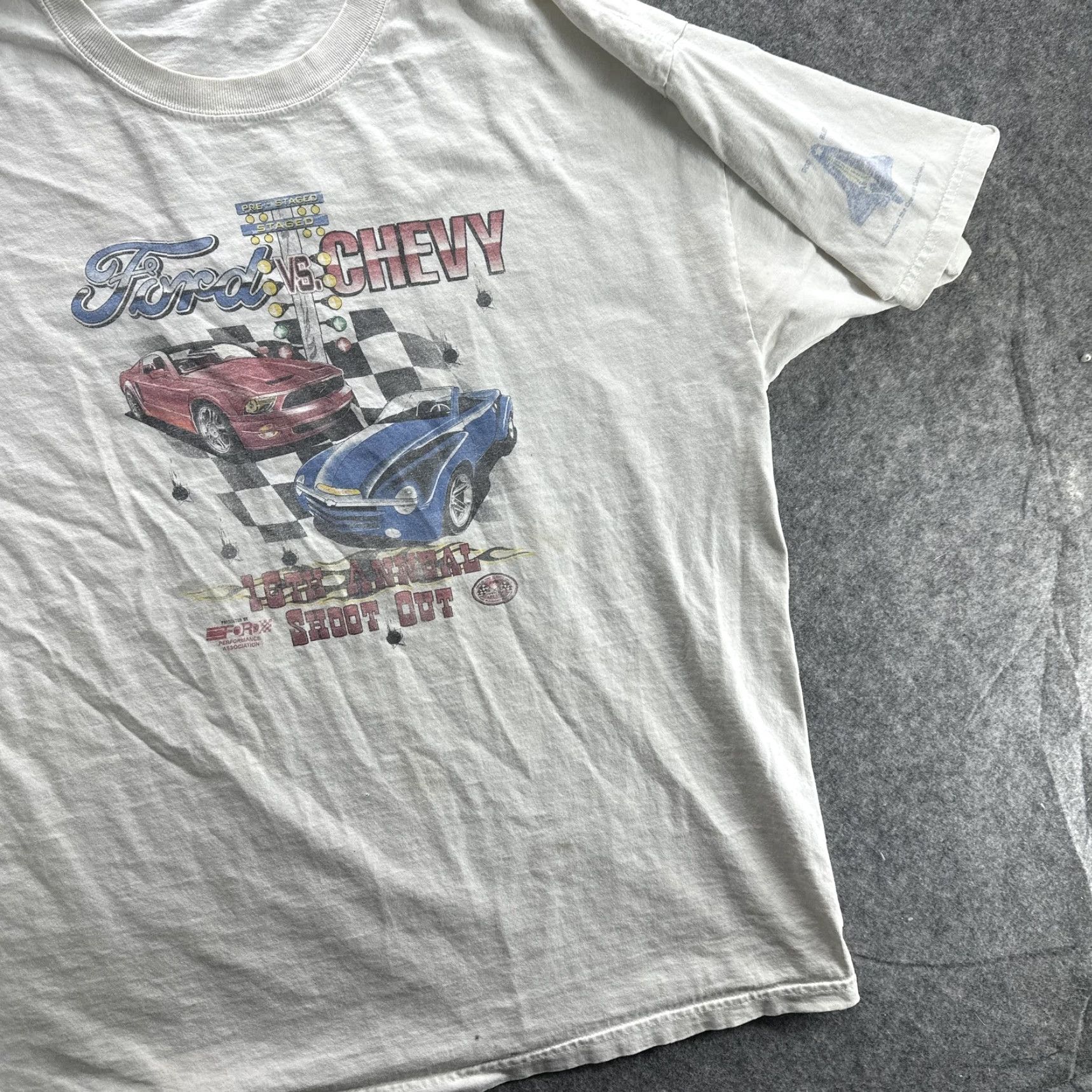 Hanes VINTAGE Ford vs Chevy T-Shirt Mens Large Cars Racing Automotive 2000s Drag Racing Size US L / EU 52-54 / 3 - 4 Thumbnail
