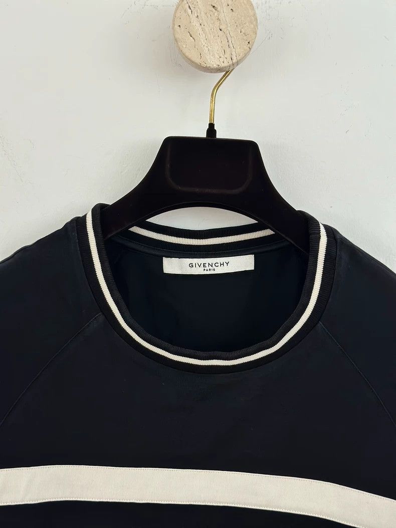 Givenchy Givenchy Peacock Feather Sleeve Men's Short Sleeve T-Shirt Size US S / EU 44-46 / 1 - 3 Thumbnail