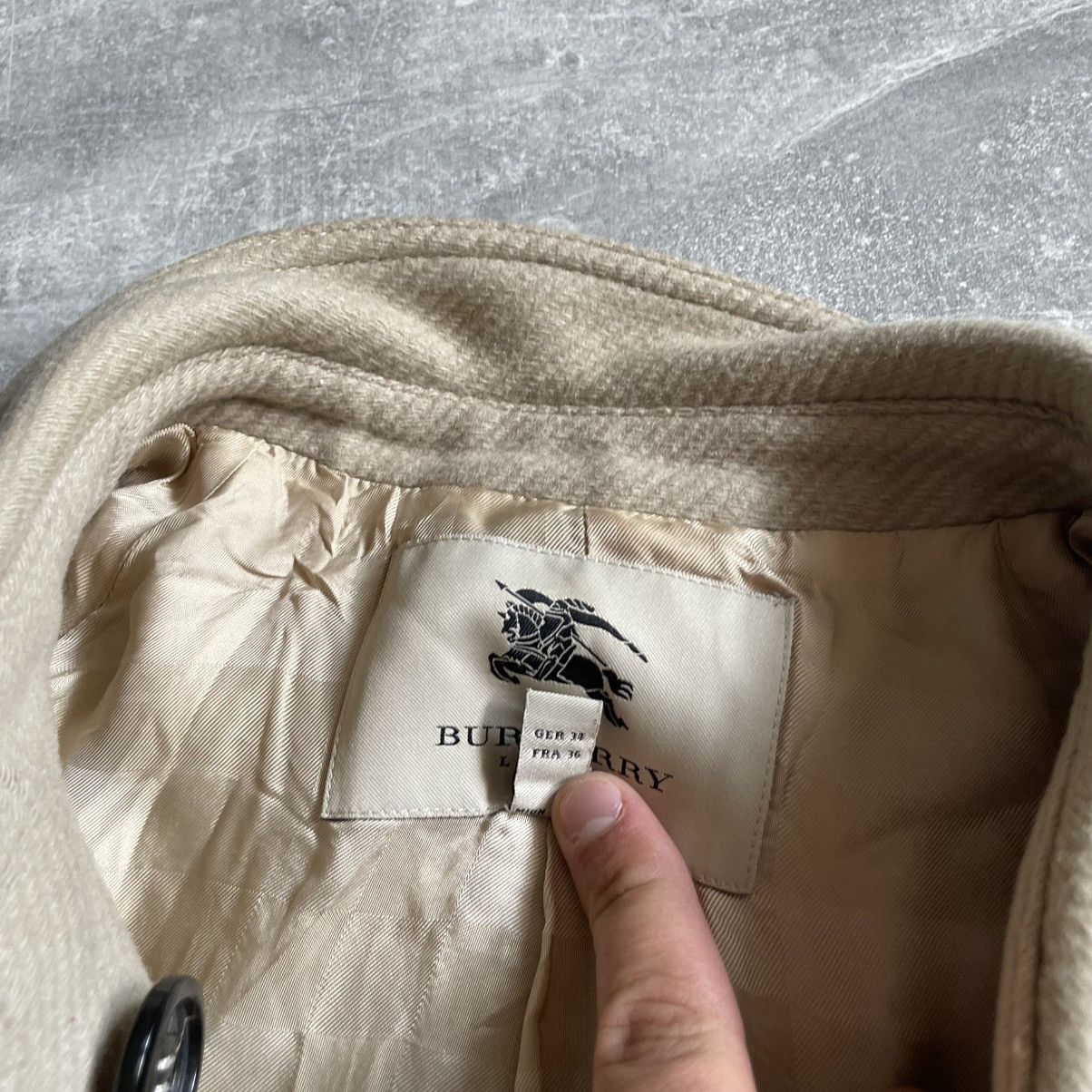 Burberry Burberry CHILD Coat Blazer JACKET BOMBER WOOL cashmere Size XXS / US 00 / IT 34 - 4 Thumbnail
