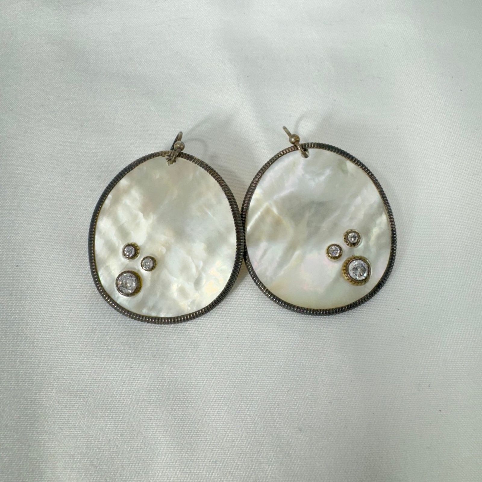 NBDN Nobrandedon VTG Silpada mother of pearl and sterling earrings Size ONE SIZE - 7 Thumbnail
