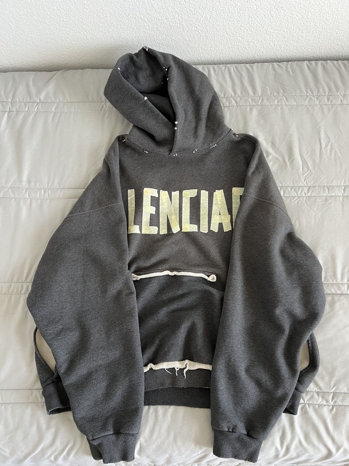 Balenciaga Balenciaga Tape Hoodie Size US S / EU 44-46 / 1 - 6 Thumbnail