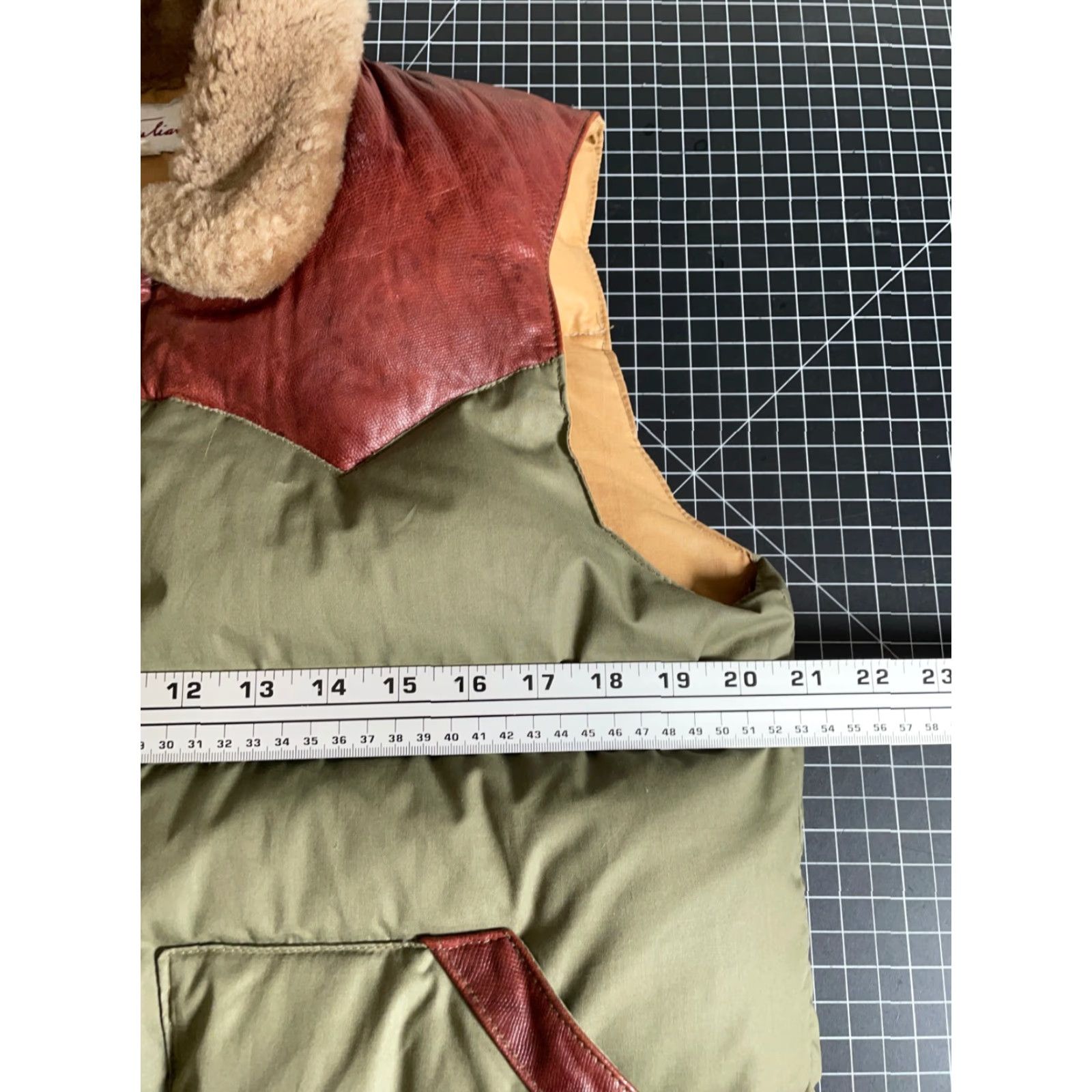Vintage VINTAGE Wilsons Leather M. Julian Duck Down Puffer Vest Men Small Green Nylon Lining Stand-Up Collar Zip Pockets 90s Outdoor Fashion Size US S / EU 44-46 / 1 - 5 Thumbnail